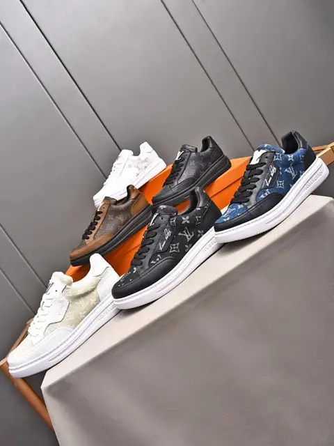 LV Casual