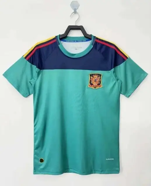 2010 season Spain goalkeeper retro Fan version