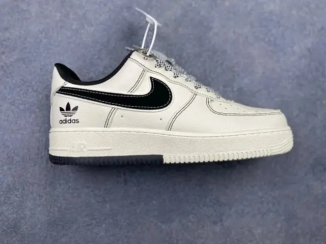 Air Force 1 Low Sneakers