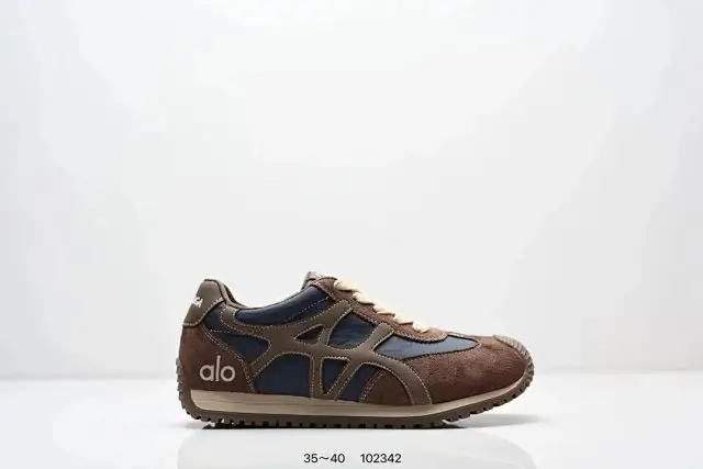 Alo Sneakers