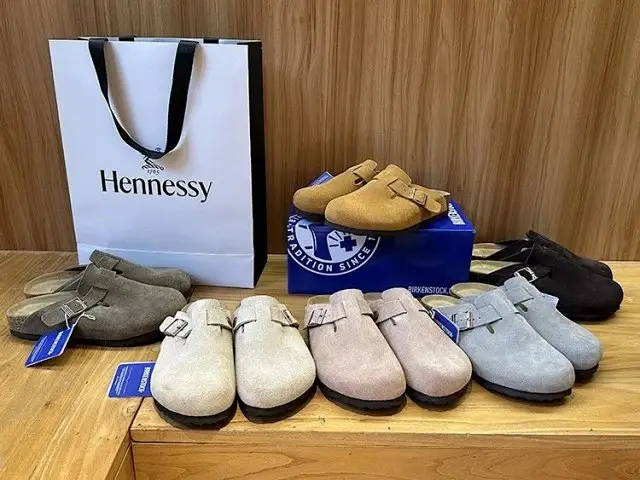 Birkenstock Slipers ( 27+ colors )